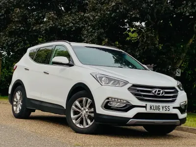 Used Hyundai Santa Fe Premium 200 HP (147 kW) 2016 White SUV