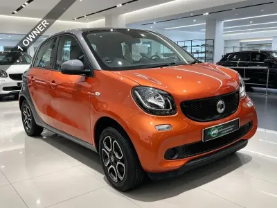 Used Smart ForFour Prime 71 HP (52 kW) 2017 Orange Hatchback