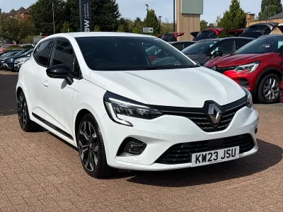 Used Renault Clio Techno 90 HP (66 kW) 2023 Black  Hatchback