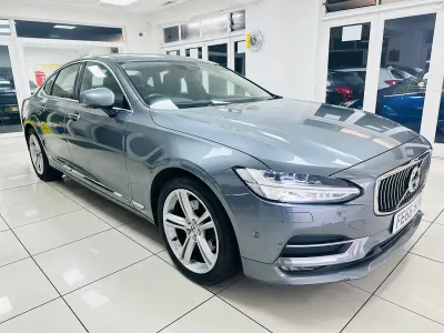Usado Volvo S90 Inscription 190 CV (139 kW) 2017 Gris Berlina
