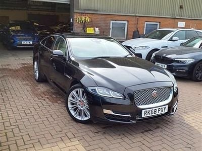 Jaguar XJ