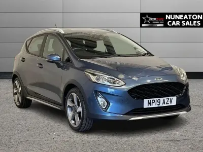 Begagnad Ford Fiesta Active 100 HK (73 kW) 2019 Blå Halvkombi