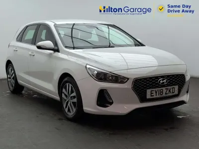 Used Hyundai i30 SE 120 HP (88 kW) 2018 White Hatchback