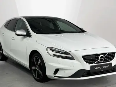 Used Volvo V40 R-Design 150 HP (110 kW) 2018 White Hatchback