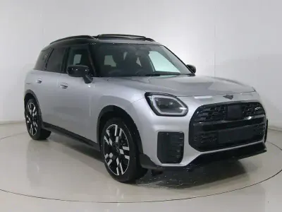 Usado Mini Countryman 168 CV (123 kW) 2025 Plateado SUV