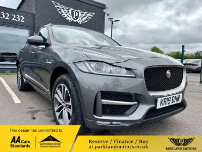 Begagnad Jaguar F-Pace R-Sport 2019 Grå SUV