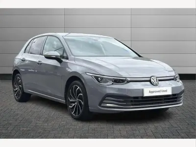 Second-hand VW Golf VIII Style 204 CP (150 kW) 2022 Gri Hatchback