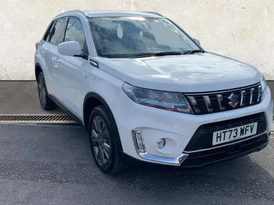 Usado Suzuki Vitara SZ-T 116 CV (85 kW) 2024 Blanco SUV