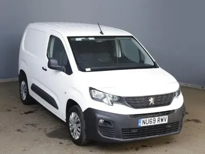 Used Peugeot Partner 2019 White MPV