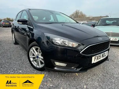 Used Ford Focus Zetec 115 HP (84 kW) 2015 Black Hatchback