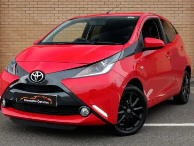 Used Toyota Aygo x-style 69 HP (50 kW) 2017 Red Hatchback