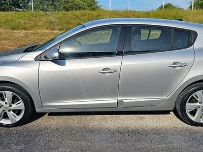 Used Renault Mégane III Dynamique 2013 Metallic silver Hatchback