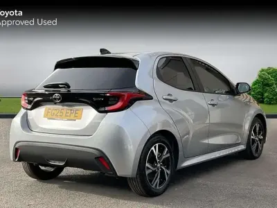 Used Toyota Yaris Hybrid Design 116 HP (85 kW) 2025 Silver Hatchback
