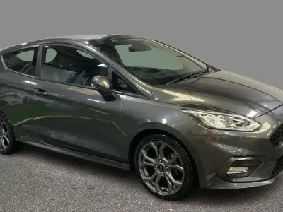Begagnad Ford Fiesta ST-Line X 140 HK (102 kW) 2018 Grå Halvkombi