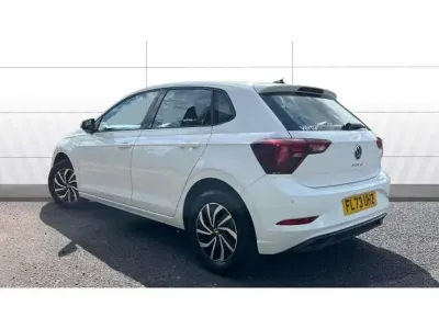 Used VW Polo Life 95 HP (69 kW) 2023 White Hatchback