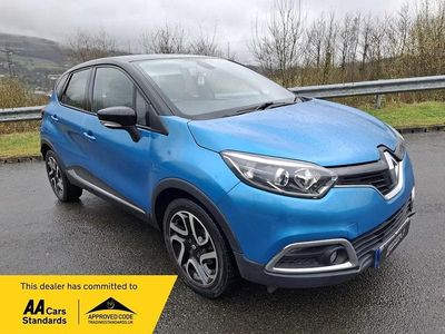 Used Renault Captur Dynamique 90 HP (66 kW) 2015 Blue SUV