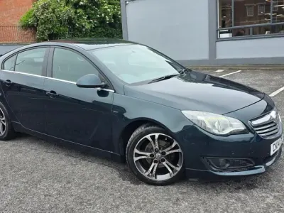 Used Vauxhall Insignia Edition 2014 Green Hatchback