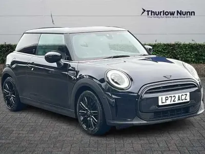 Begagnad Mini Cooper Exclusive 136 HK (100 kW) 2022 Blå Halvkombi