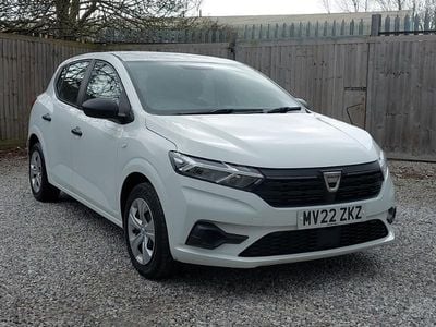 Used Dacia Sandero Essentiel 67 HP (49 kW) 2022 White Hatchback