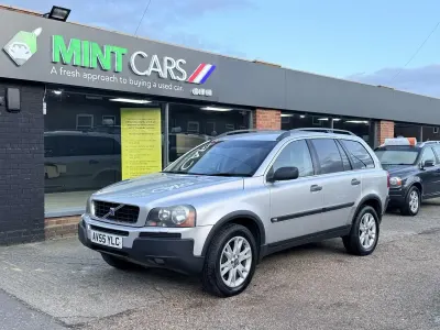 Begagnad Volvo XC90 SE 185 HK (136 kW) 2005 Silver SUV