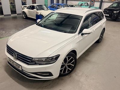 Used VW Passat SEL 2020 White Estate