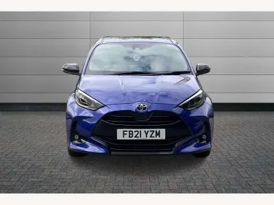 Używany Toyota Yaris Hybrid 116 KM (85 kW) 2021 Niebieski Hatchback