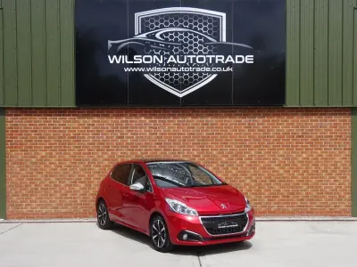 Used Peugeot 208 S 80 HP (58 kW) 2018 Red Hatchback
