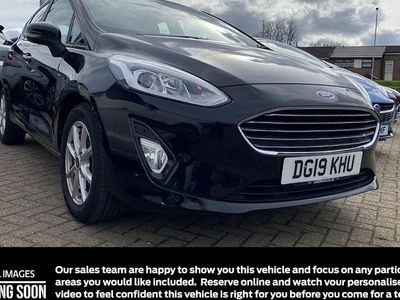 Usado Ford Fiesta Zetec 86 HP (63 kW) 2019 Preto Citadino