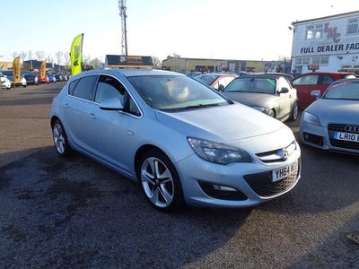 Silver Used 2014 Vauxhall Astra Edition Hatchback | £5,495 (Expensive)