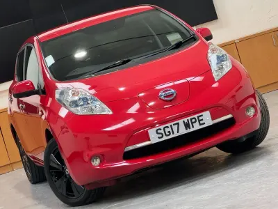 Used Nissan Leaf Tekna 80 kW (109 HP) 2017 Red Hatchback