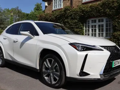 Used Lexus UX 150 kW (204 HP) 2024 White SUV