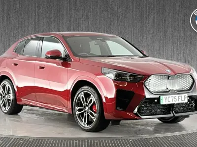 Usado BMW iX2 Comfort Edition 227 kW (309 CV) 2025 Rojo SUV