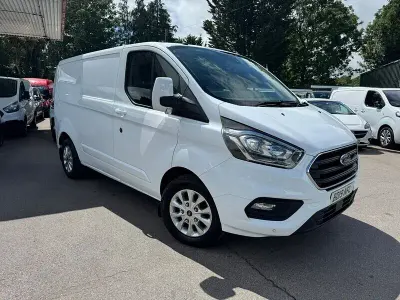 Used Ford Transit Custom Limited 130 HP (95 kW) 2019 White Van
