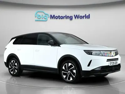 Used Vauxhall Grandland X Ultimate 136 HP (100 kW) 2025 White SUV