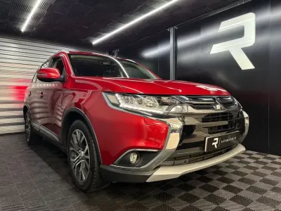 Used Mitsubishi Outlander 150 HP (110 kW) 2018 Red SUV