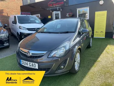 Second-hand Vauxhall Corsa 100 CP (73 kW) 2014 Gri Hatchback