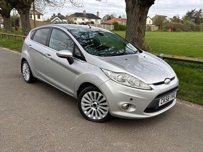 Used Ford Fiesta Titanium 96 HP (70 kW) 2009 Silver Hatchback