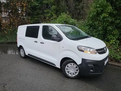 Used Vauxhall Vivaro Edition 120 HP (88 kW) 2021 White MPV