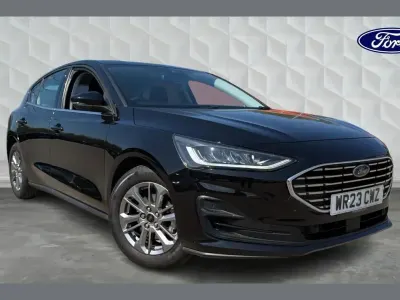Używany Ford Focus Titanium 125 KM (91 kW) 2023 Czarny Hatchback