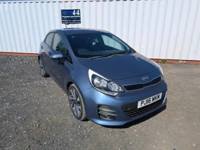 Begagnad Kia Rio 90 HK (66 kW) 2016 Blå Halvkombi