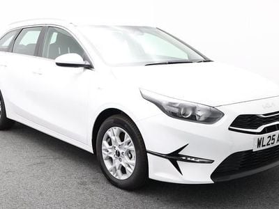 New Kia Ceed 138 HP (101 kW) 2025 Fusion white Hatchback