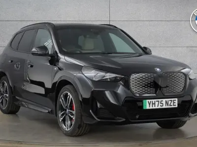 Begagnad BMW iX1 M Sport 147 kW (201 HK) 2025 Svart SUV