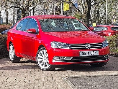 Used VW Passat Executive 105 HP (77 kW) 2014 Red Sedan