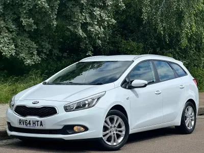 Used Kia Ceed 98 HP (72 kW) 2014 White Hatchback