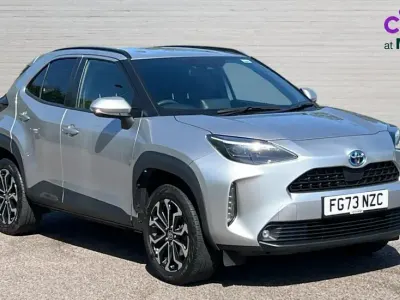 Used Toyota Yaris Hybrid Design 116 HP (85 kW) 2024 Silver