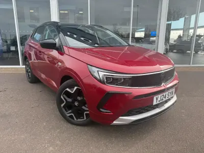 Second-hand Vauxhall Grandland X Ultimate 128 CP (94 kW) 2024 Roșu SUV