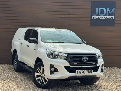 Used Toyota HiLux Luxury 150 HP (110 kW) 2020 White Pickup