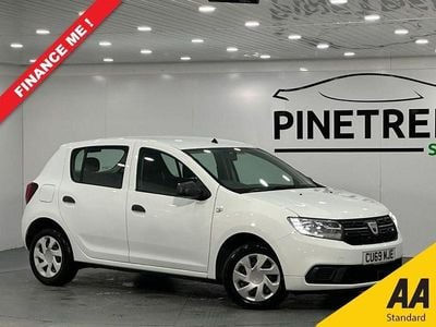 Used Dacia Sandero Essentiel 90 HP (66 kW) 2019 White Hatchback