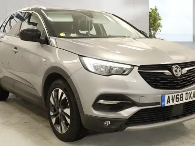 Used Vauxhall Grandland X Sport 130 HP (95 kW) 2018 Grey SUV