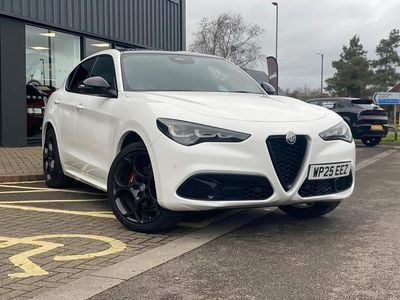 Used Alfa Romeo Stelvio 280 HP (205 kW) 2025 White/black SUV